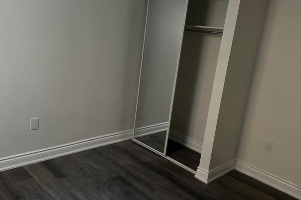 20 Arran Crescent, Vaughan, ON L4L1G5 Photo 5