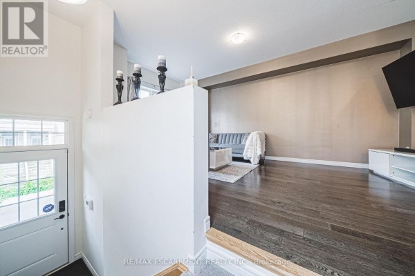 20 Barley Lane, Hamilton, ON, photo 3