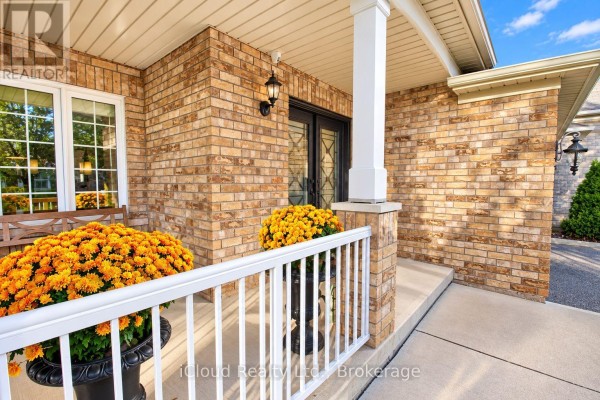 Office - 20 Beavervalley Drive, Brampton, ON L7A3L5 Photo 2