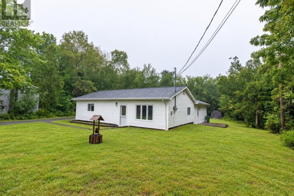 Eat in kitchen - 20 Bell Street, Lake Echo, NS B2Z1M8 Photo 3