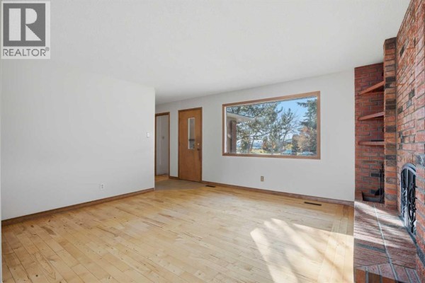 Primary Bedroom - 20 Blackthorn Place Ne, Calgary, AB T2K4Y3 Photo 4