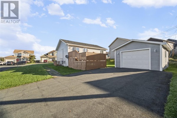 Bath (# pieces 1-6) - 20 Blomidon Street, Paradise, NL A1L0B4 Photo 3