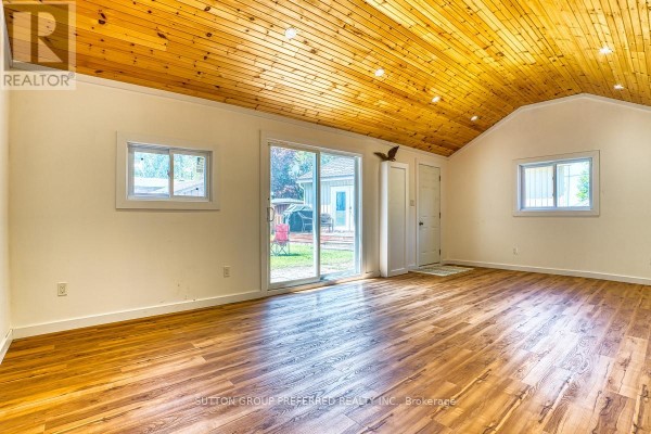 20 Bluewater Drive, Central Huron, ON, photo 2