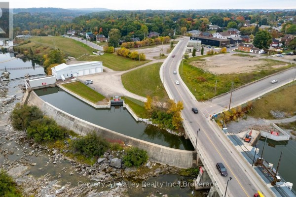 20 Bridge Street, Renfrew, ON, photo 2