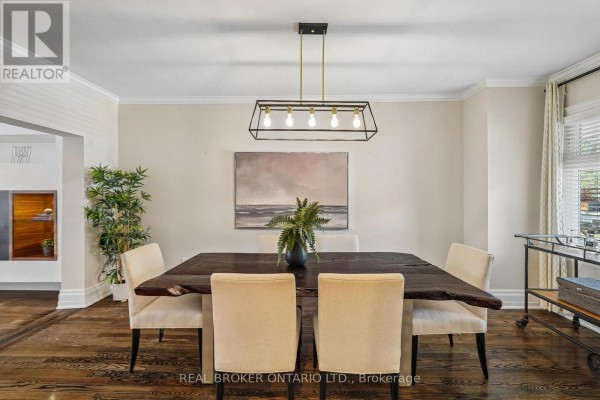 Kitchen - 20 Brookmount Road, Toronto, ON M4L3N1 Photo 5