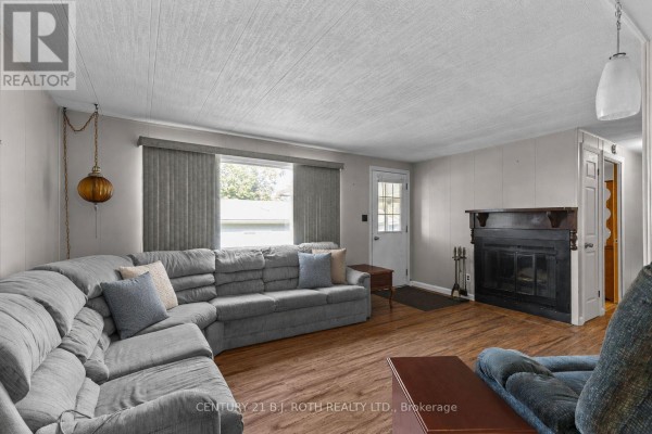 20 Cameron Drive, Oro Medonte, ON, photo 2
