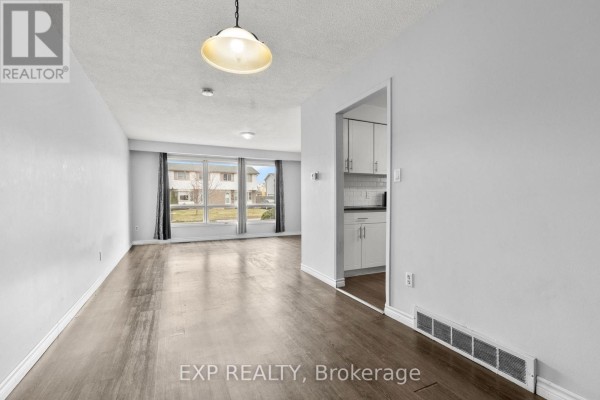 Kitchen - 20 Canterbury Drive, St  Catharines, ON L2P3M7 Photo 4