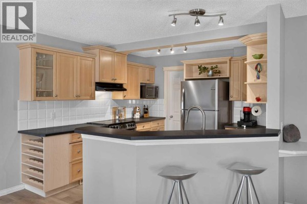 Dining room - 20 Chapman Court Se, Calgary, AB T2X3S6 Photo 3