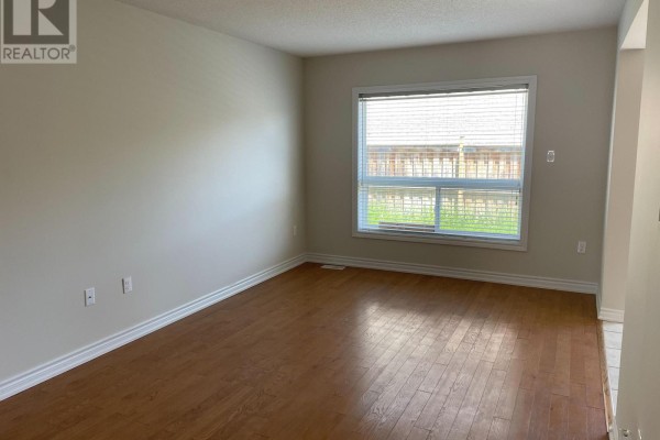 20 Crew Court, Barrie, ON L4N5S4 Photo 2