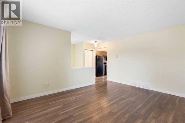 Primary Bedroom - 20 Dalhousie Crescent Nw, Calgary, AB T3A2H8 Photo 5