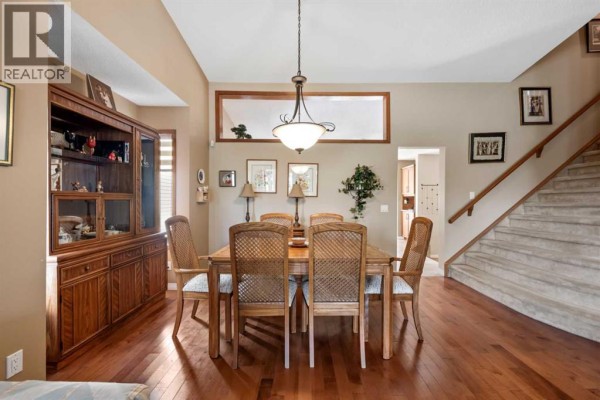Family room - 20 Edendale Crescent Nw, Calgary, AB T3A3W8 Photo 3