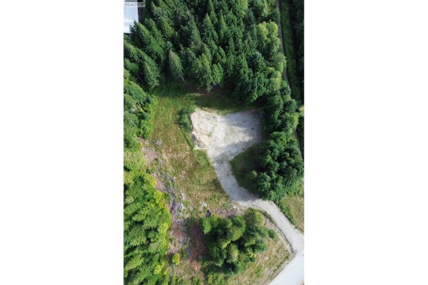 20 Elderberry Street, Kitimat, BC, photo 2