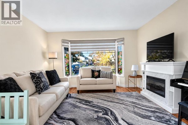 20 Erin Croft Place Se, Calgary, AB T2B2V3 Photo 5