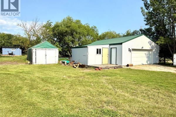 20 Gaddesby Crescent, Jackfish Lake, SK S0M0L0 Photo 2