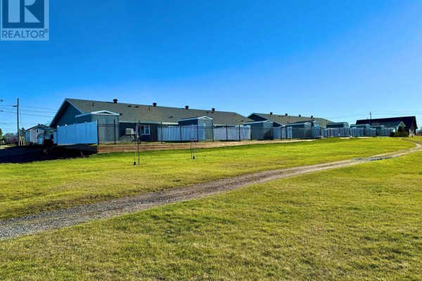 20 Golf Street, Kapuskasing, ON, photo 2