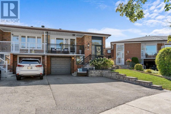 Bedroom 2 - 20 Honeywood Road, Toronto, ON M3N1B2 Photo 2