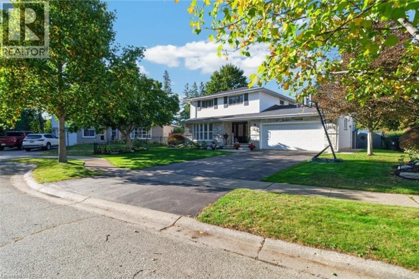 4pc Bathroom - 20 Japonica Crescent, Brantford, ON N3R1N6 Photo 2