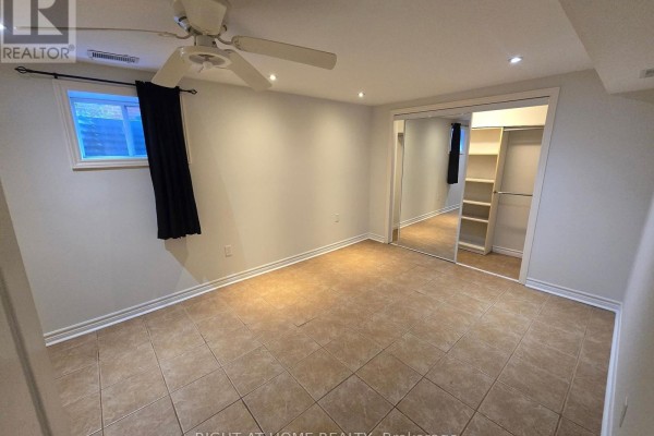 20 Lippincott Court, Richmond Hill, ON, photo 3