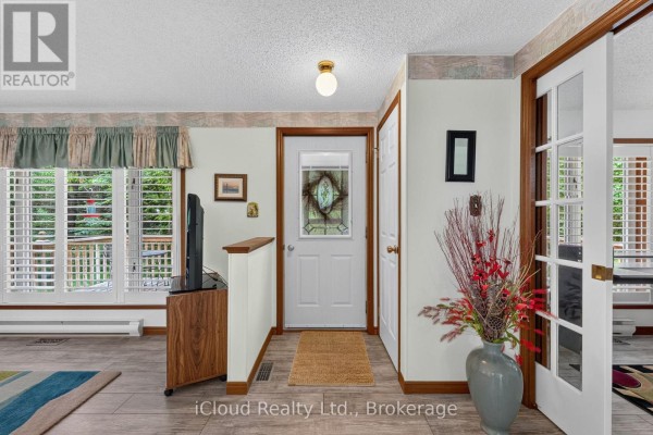 Bedroom 2 - 20 Mactavesh Crescent, Bluewater, ON N0M1G0 Photo 4
