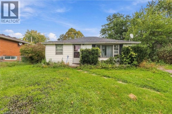 20 Mardon Avenue, Port Dover, ON, photo 2
