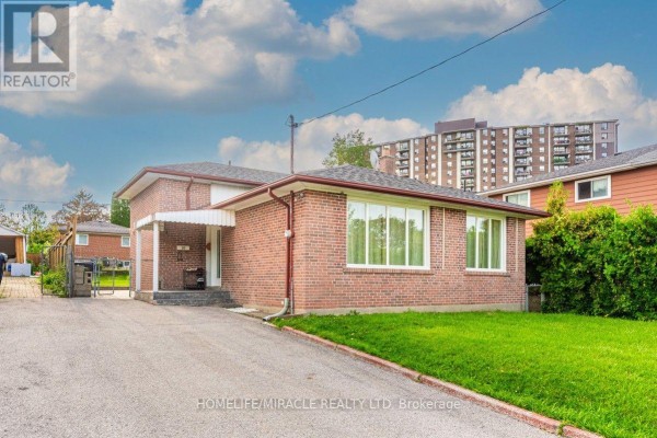 20 Mayhill Crescent, Toronto, ON, photo 2