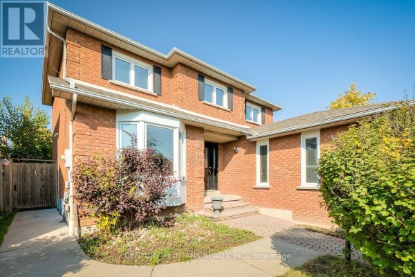 Living room - 20 Millstone Crescent, Whitby, ON L1R1T4 Photo 3