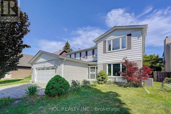 20 Mossgrove Trail, Toronto, ON, photo 2
