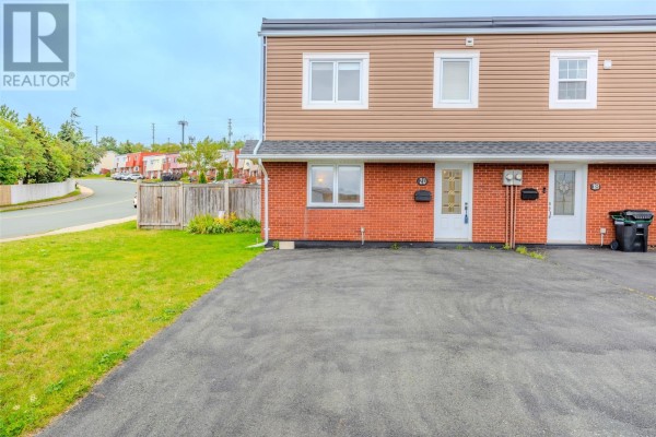 Bath (# pieces 1-6) - 20 Newfoundland Drive, St  John S, NL A1A3E7 Photo 2