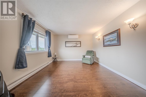 Laundry room - 20 Newfoundland Drive, St  John S, NL A1A3E7 Photo 4