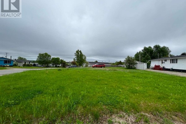 20 Partridge Avenue, Manitouwadge, ON P0T2C0 Photo 2
