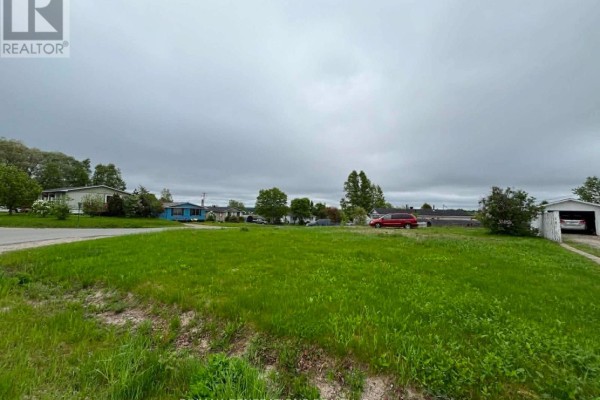 20 Partridge Avenue, Manitouwadge, ON P0T2C0 Photo 3
