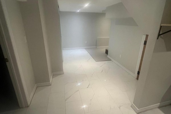 20 Payzac Avenue, Toronto, ON M1E2W7 Photo 5