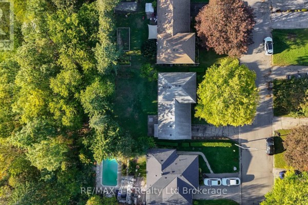 20 Pinecrest Avenue, Cambridge, ON N1R2Y8 Photo 3