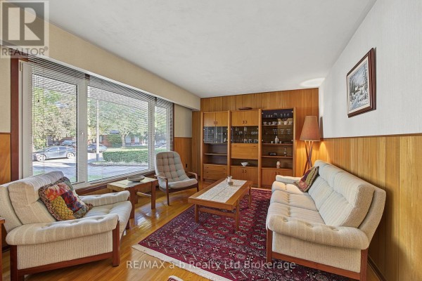 20 Pinecrest Avenue, Cambridge, ON N1R2Y8 Photo 5