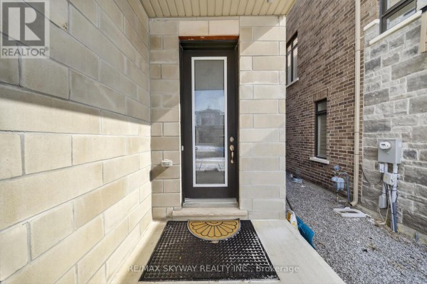 Foyer - 20 Ravenbury Street N, Brampton, ON L6P4P5 Photo 4