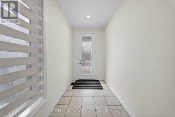 Family room - 20 Ravenbury Street N, Brampton, ON L6P4P5 Photo 5