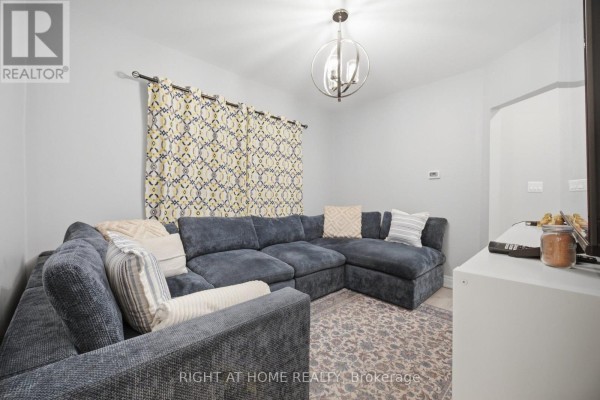 20 Rockwell Avenue, Toronto, ON, photo 3