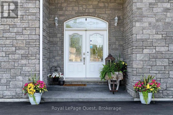 Wooden deck with outdoor dining set, patio chairs, and a barbecue grill. - 20 Rue Eric, Tiny