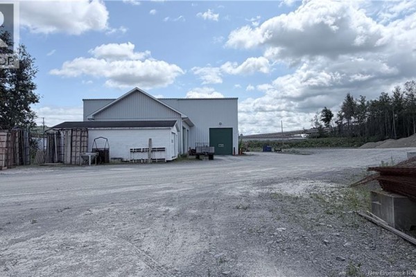 20 Rue Murchie, Edmundston, NB E3V2X8 Photo 3