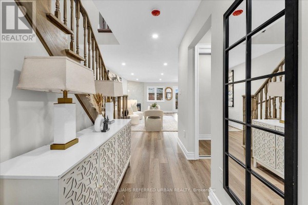 20 San Gabriele Place, Toronto, ON, photo 3