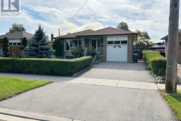 20 Taysham Crescent, Toronto, ON, photo 2