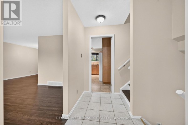 Primary Bedroom - 20 Tripp Crescent, Ottawa, ON K2J1C6 Photo 4