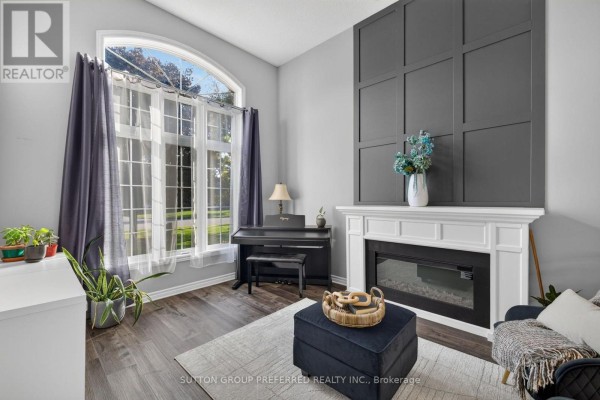 Den - 20 Turnberry Drive, Thames Centre, ON N0L1G3 Photo 5