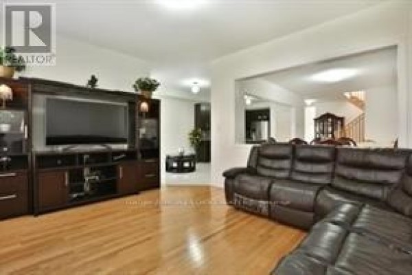20 Washburn Road, Brampton, ON, photo 3