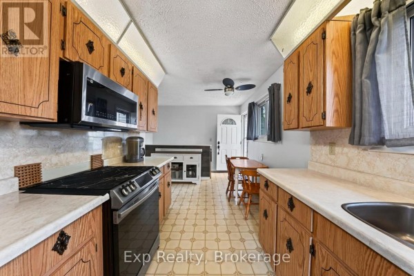 20 Westmount Court, Quinte West, ON K8V5T8 Photo 4