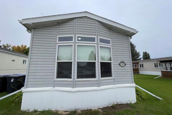 Utility room - 20 Westpark Place, Neepawa, MB R0J1H0 Photo 4