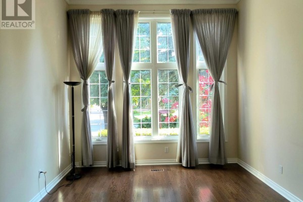20 Wilfred Court, Richmond Hill, ON, photo 3