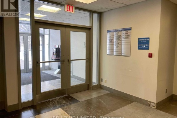 200 - 121 Wellington Street W, Barrie, ON L4N1L2 Photo 2