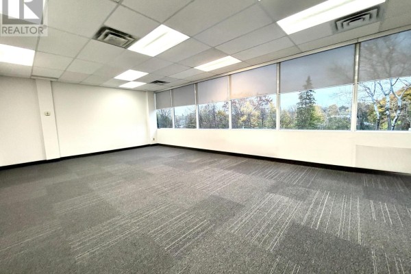 200 - 1599 Hurontario Street, Mississauga, ON L5G4S1 Photo 2