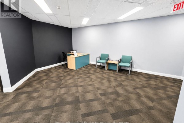 200 - 2233 Argentia Road, Mississauga, ON L5N2X7 Photo 2
